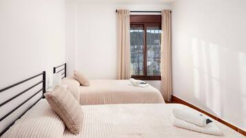 2 camere, ferro/asse da stiro, Wi-Fi gratuito, lenzuola