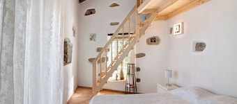 Villa 'Casa Da Maria Teresa V3' with Shared Pool, Wi-Fi and Air Conditioning