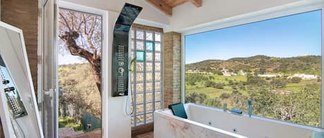 Shower, towels