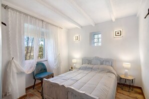 5 Schlafzimmer, Bügeleisen/Bügelbrett, kostenloses WLAN, Bettwäsche