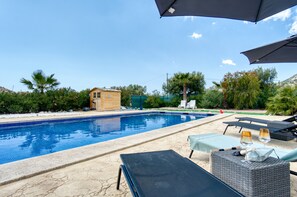 Pool - Studio Apartment 'La Luna' with Mountain View, WiFi and Air Conditioning (Xixona)