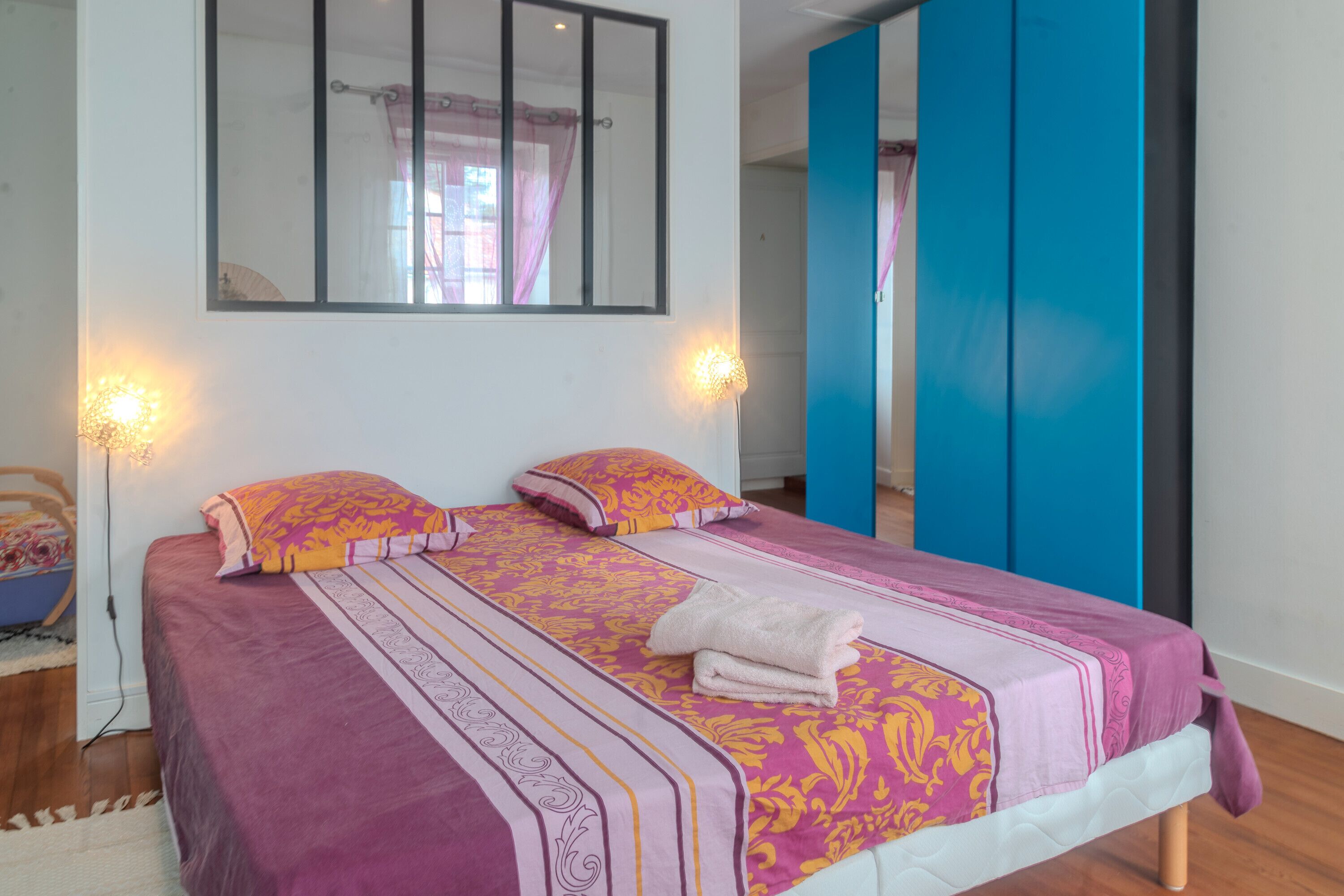 3 bedrooms, iron/ironing board, free WiFi, bed sheets