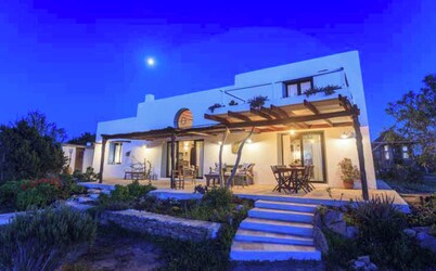 Holiday Home 'Can Piedrópolis' with Sea View, Private Pool and Wi-Fi