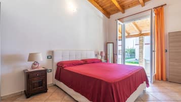 2 bedrooms, bed sheets