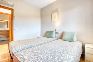 3 Schlafzimmer, Bügeleisen/Bügelbrett, kostenloses WLAN, Bettwäsche