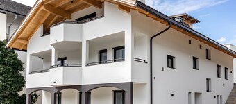 Apartment 'Krämerhof Apt Peitlerkofel' with Mountain View, Shared Garden and Wi-Fi