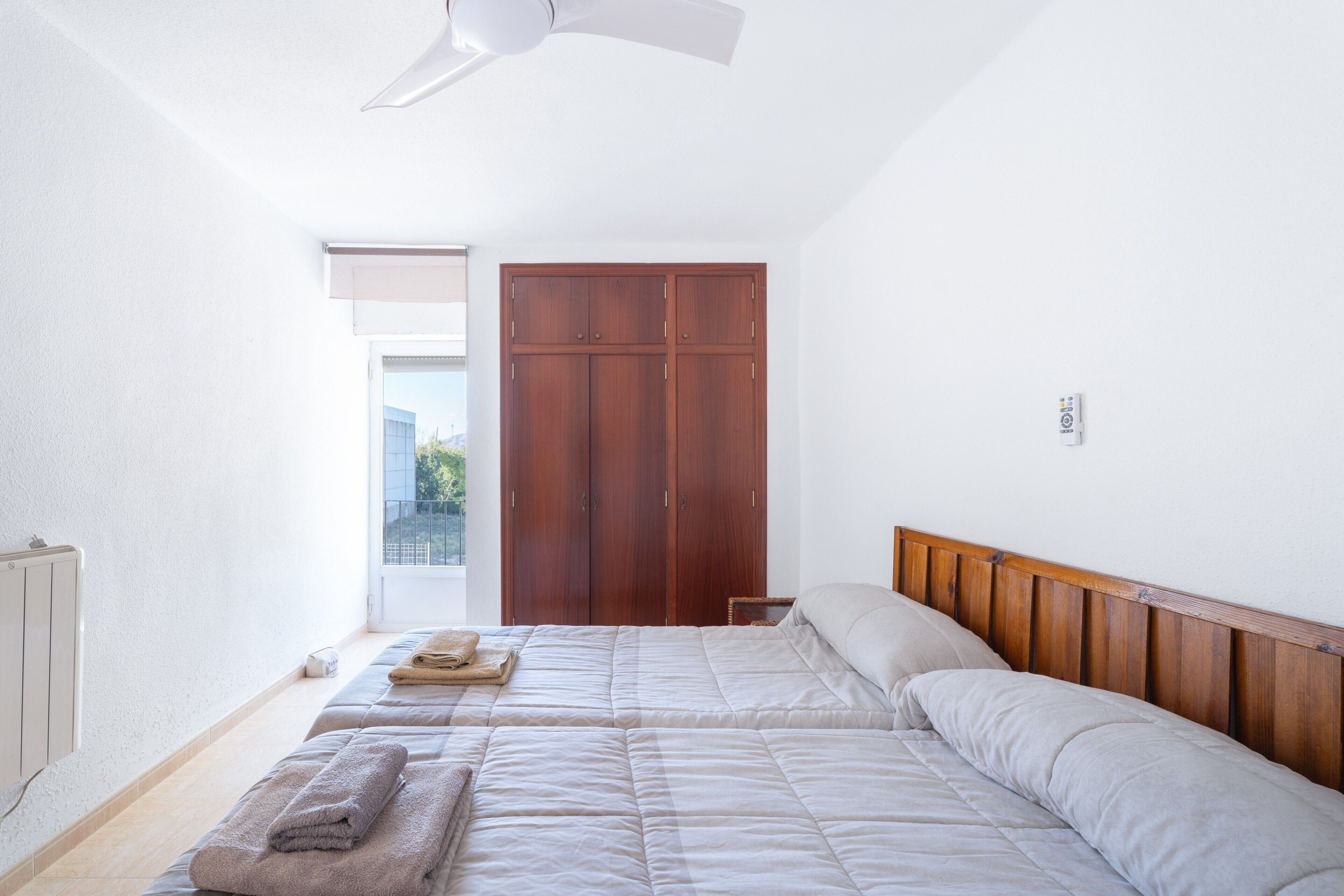 3 chambres, fer et planche à repasser, Wi-Fi gratuit, draps fournis