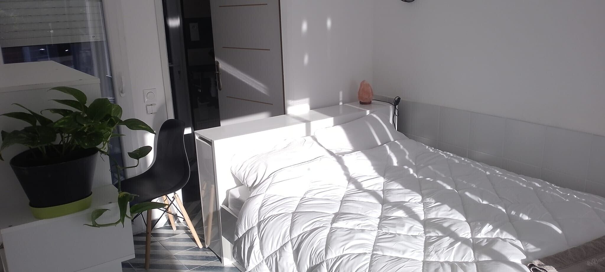 3 habitaciones, tabla de planchar con plancha y wifi gratis 