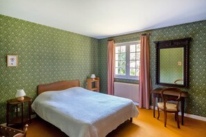 4 Schlafzimmer, Bügeleisen/Bügelbrett, kostenloses WLAN
