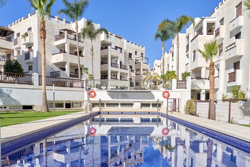 'El Ático Del Oasis' Apartment with Sea Views, Wi-Fi, and Air Conditioning