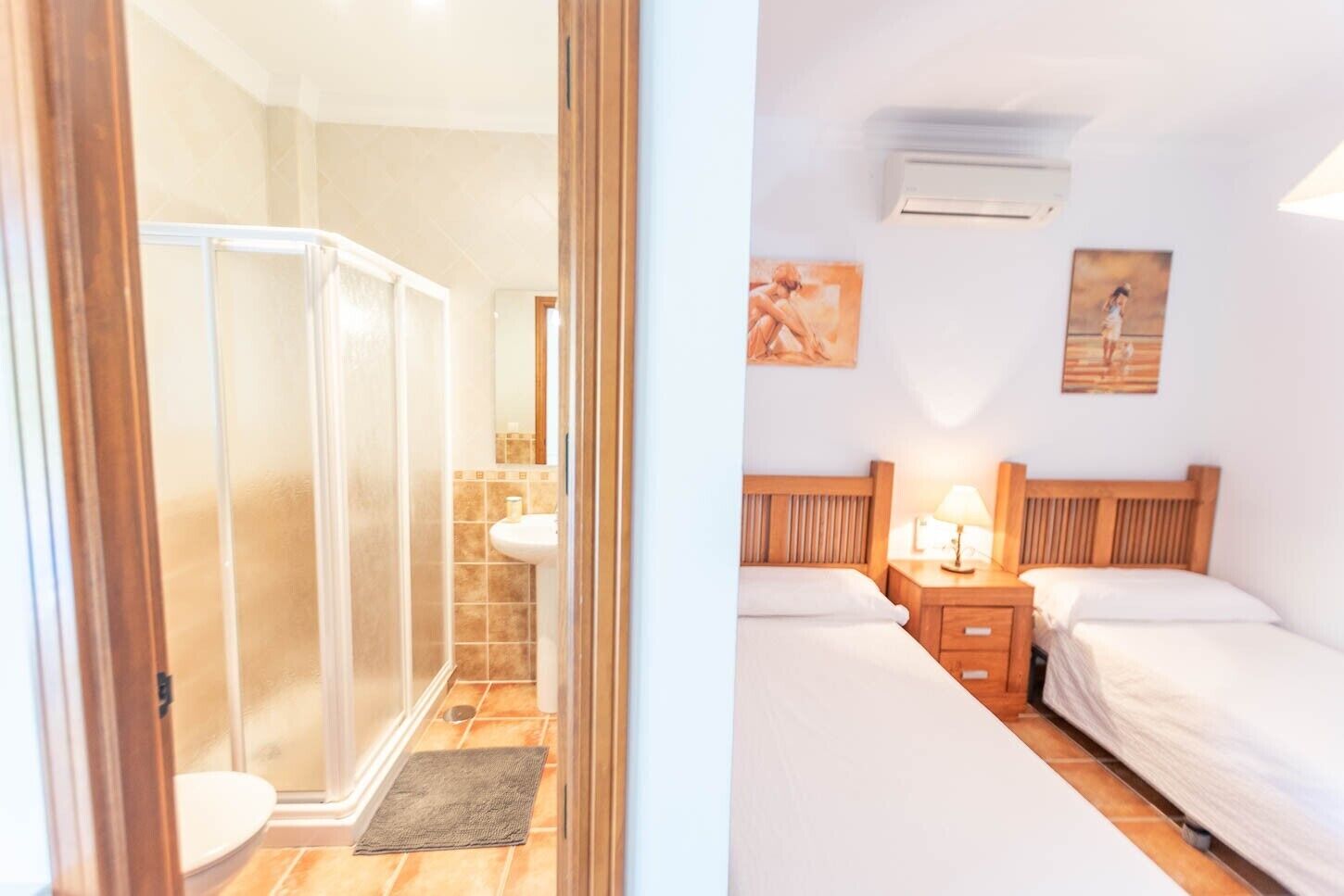 2 chambres, fer et planche à repasser, Wi-Fi gratuit, draps fournis