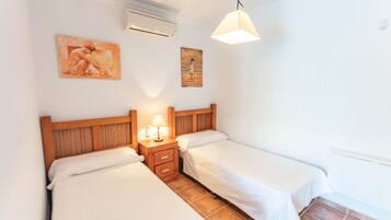 2 Schlafzimmer, Bügeleisen/Bügelbrett, kostenloses WLAN, Bettwäsche