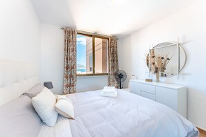 1 dormitorio, tabla de planchar con plancha, wifi gratis y ropa de cama