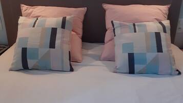 2 camere, ferro/asse da stiro, Wi-Fi gratuito