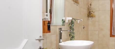 Deluxe-Apartment | Badezimmer