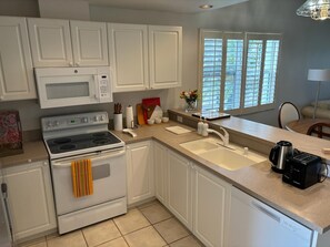 Private kitchen - Apartment At IMG Academy (Bradenton)