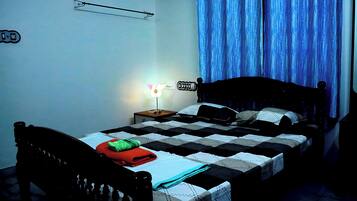 3 chambres, fer et planche à repasser, Wi-Fi, draps fournis