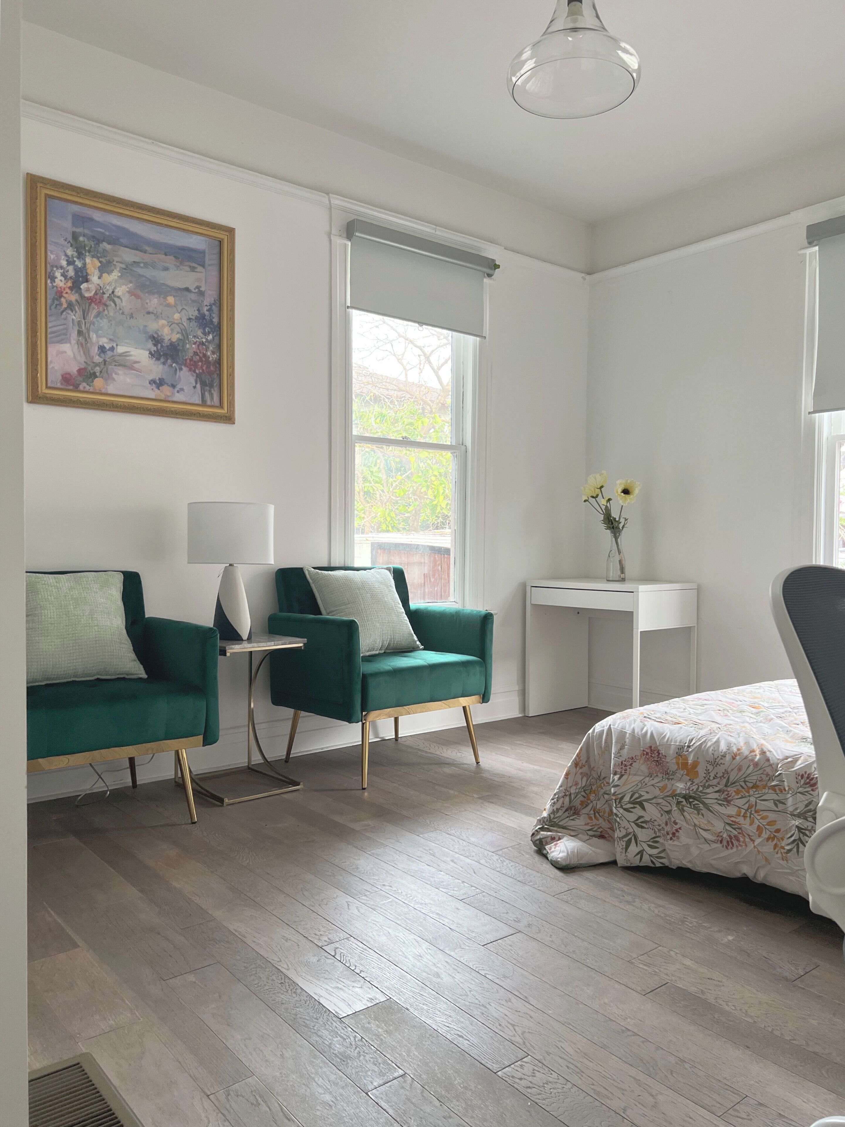 4 bedrooms, desk, iron/ironing board, free WiFi