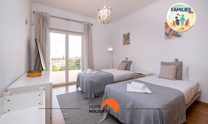 3 bedrooms, iron/ironing board, free WiFi, bed sheets