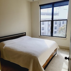 1 chambre, fer et planche à repasser, Wi-Fi, draps fournis