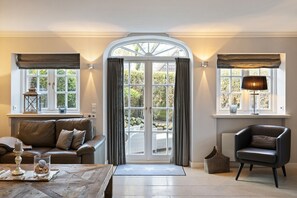 TV, fireplace, stereo - Family & Friends - Family. Friends. Sauna (Westerland)