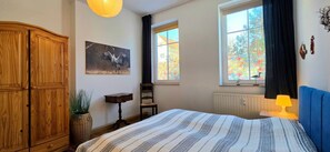 Unclassified image, 2 of 15, button - Ferienwohnung M8 - 3-zi.-fewo für 4 Personen im Erdgeschoss mit Terrasse (Graal-Müritz)