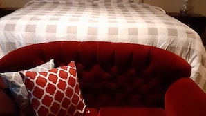 3 عدّة غرف نوم ومكواة/لوح كي وواي فاي وملاءات أسرّة