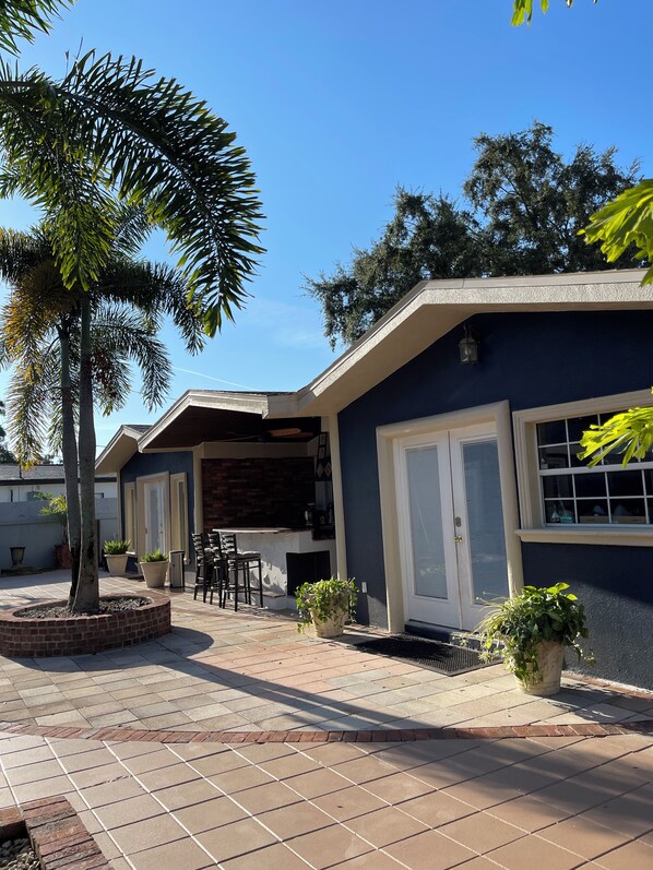 Terrace/patio - Modern Tiny home Tampa Fl (Tampa)