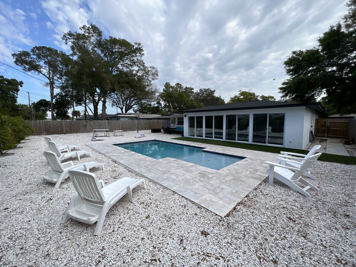 Heated Pool + Game Room - Luxurious Largo Retreat