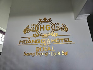 Reception - Hoàng Gia Hotel Royal (Kim Bang)