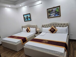 Quadruple Room | Blackout curtains, free WiFi - Hoàng Gia Hotel Royal (Kim Bang)