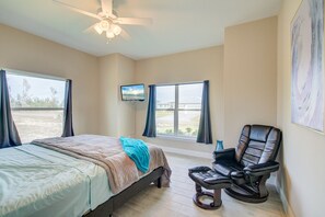 4 Schlafzimmer, Schreibtisch, Bügeleisen/Bügelbrett, Reisekinderbett