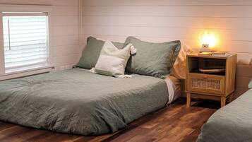1 chambre, fer et planche Ă  repasser, Wi-Fi gratuit, draps fournis