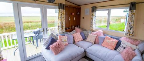 TV, fireplace, DVD player