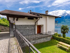 Esterni