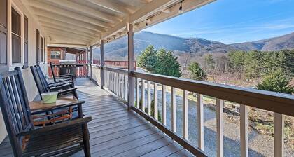 Smoky Mountain Solace-Stunning Views! Pet Friendly