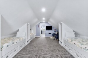 5 chambres, fer et planche à repasser, lit parapluie, Wi-Fi gratuit