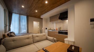 Basic Apartment | 1 bedroom, blackout curtains, iron/ironing board, free WiFi