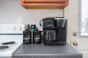 Fridge, microwave, oven, stovetop - Peaceful: Steps to UNCG, Close to Coliseum, Koury, Cone, Aquatic Center Downtown (Greensboro)