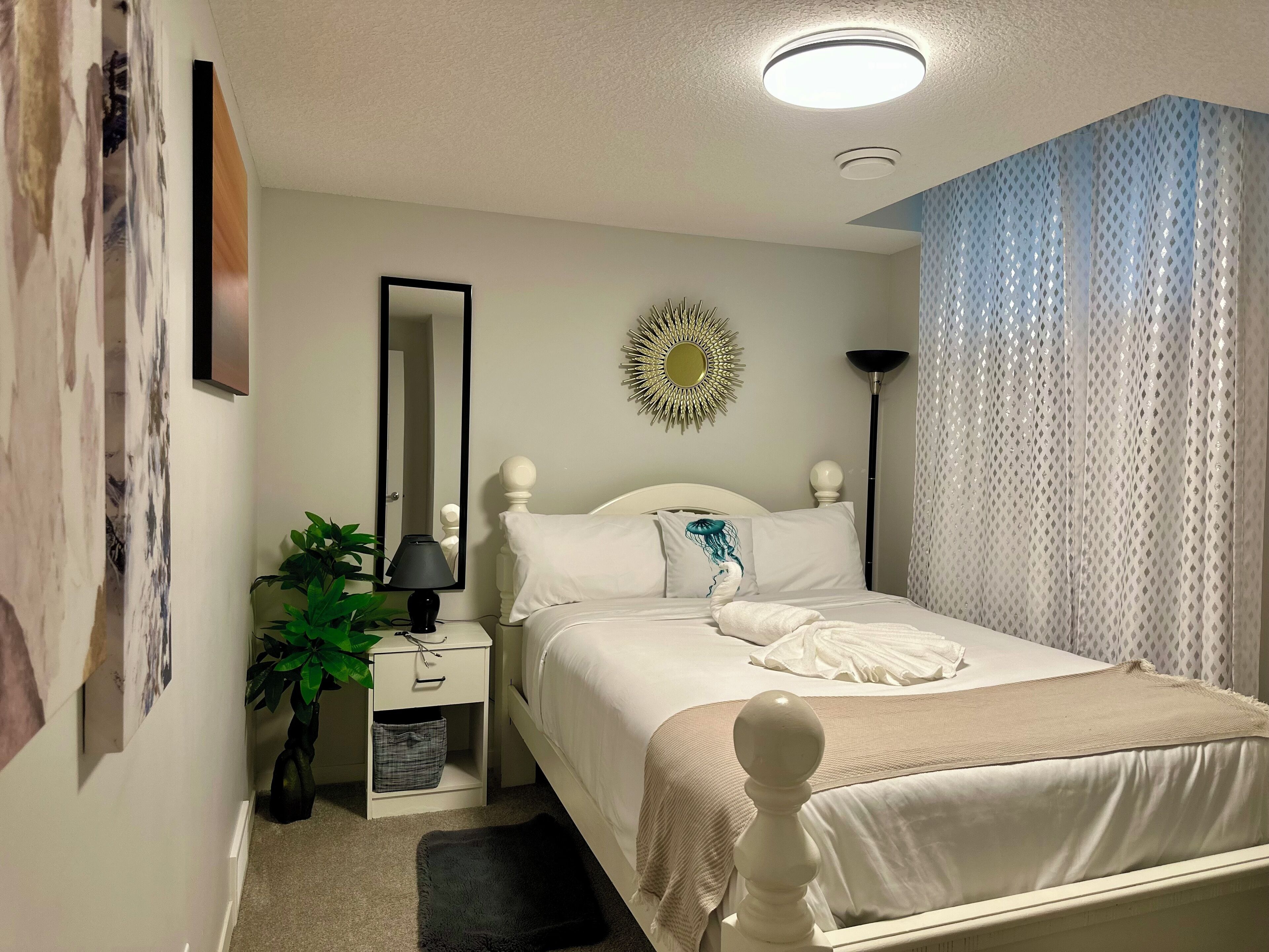 Suite, 1 Bedroom, Non Smoking, Garden View | Egyptian cotton sheets, premium bedding, pillowtop beds, in-room safe