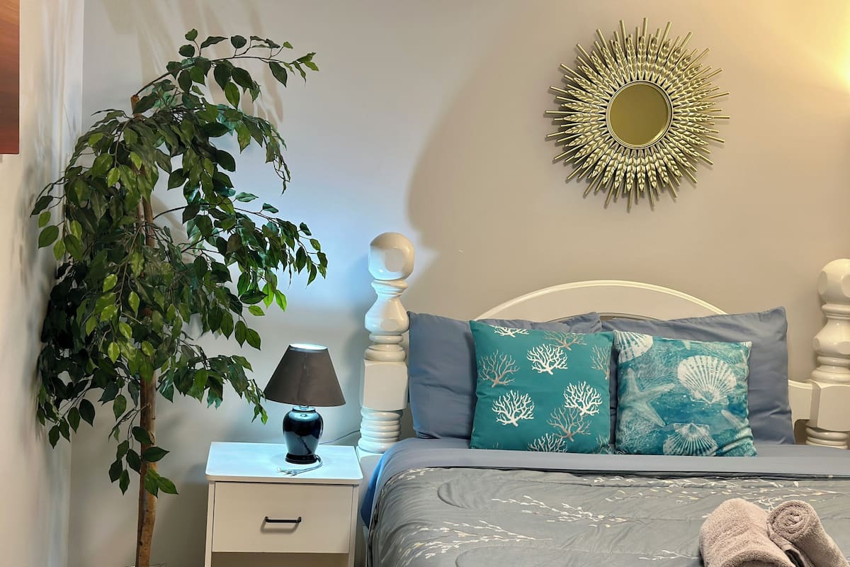 Suite | 1 bedroom, Egyptian cotton sheets, premium bedding, pillow-top beds