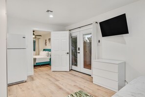 5 habitaciones, tabla de planchar con plancha y wifi gratis