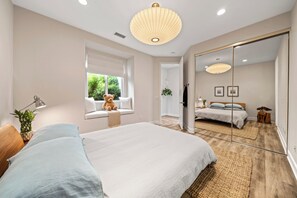 5 soveværelser, skrivebord, strygejern/strygebræt, weekendseng