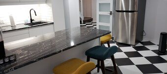 Beautiful one bedroom suite in River Heights & within walk distance to stores.