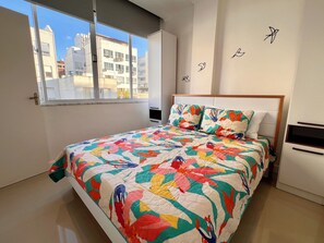 2 Schlafzimmer, Schreibtisch, Bügeleisen/Bügelbrett, kostenloses WLAN