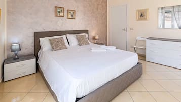 2 Schlafzimmer, Bügeleisen/Bügelbrett, Reisekinderbett, kostenloses WLAN