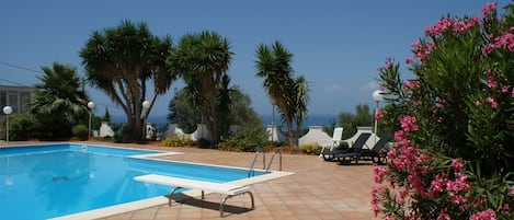 Utomhuspool