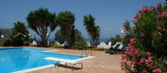 Panoramic Villa with Pool for 8 Guests in Cilento