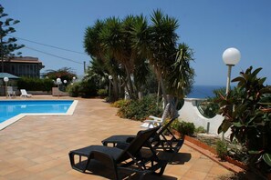 Outdoor pool - Panoramic Villa with Pool for 8 Guests in Cilento (Santa Maria di Castellabate)