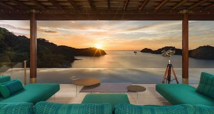 Wonderful 6BR Villa with Exclusive Beach Access